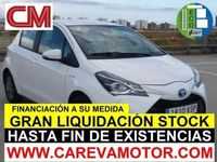 Usado Toyota Yaris Hybrid Active 100 CV (73 kW) 2019 Blanco Berlina