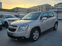 Usado Chevrolet Orlando LT 130 CV (95 kW) 2013 Gris / plata Monovolumen