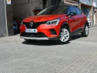 Usado Renault Captur Intens 140 CV (102 kW) 2022 Rojo SUV