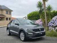 Usado VW T-Roc Advance 150 CV (110 kW) 2021 Gris / plata SUV