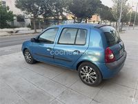 Usado Renault Clio II 75 CV (55 kW) 2002 Azul Berlina