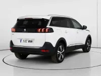 Usado Peugeot 5008 Allure 131 CV (96 kW) 2024 Blanco SUV