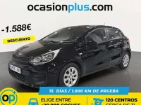 Usado Kia Rio 84 CV (61 kW) 2016 Negro Utilitario