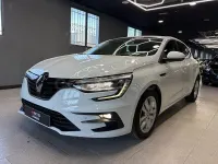 Usado Renault Mégane II Equilibre 115 CV (84 kW) 2023 Blanco Berlina