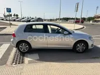 Usado VW Golf VII Advance 125 CV (91 kW) 2016 Gris / plata Berlina