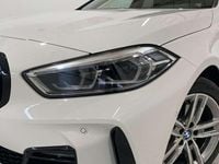 Usado BMW 118 Shadowline 150 CV (110 kW) 2021 Blanco Utilitario