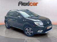 Usado Dacia Sandero Essentiel 90 CV (66 kW) 2019 Azul Utilitario