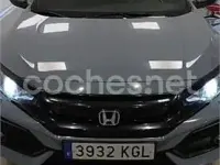 Usado Honda Civic Elegance 129 CV (94 kW) 2017 Gris / plata Berlina