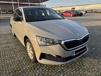 Usado Skoda Scala Ambition 116 CV (85 kW) 2019 Gris Utilitario