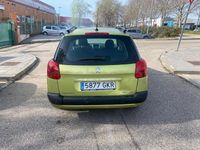 Usado Peugeot 207 75 CV (55 kW) 2009 Verde Familiar