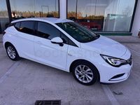 Usado Opel Astra Selective 110 CV (80 kW) 2019 Blanco Berlina