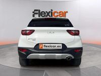 Usado Kia Stonic 101 CV (74 kW) 2023 Blanco SUV