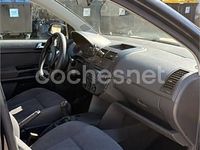 Usado VW Polo Advance 80 CV (58 kW) 2005 Negro Utilitario