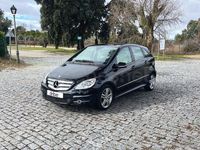 Usado Mercedes B180 109 CV (80 kW) 2008 Negro Monovolumen