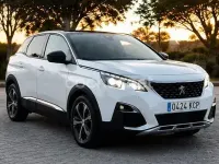 Usado Peugeot 3008 Allure 120 CV (88 kW) 2017 Blanco SUV