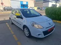 Usado Renault Clio IV Business 90 CV (66 kW) 2012 Blanco Berlina