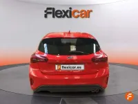 Usado Ford Focus ST-Line 125 CV (91 kW) 2022 Rojo Berlina