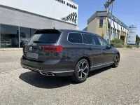 Usado VW Passat R-line 190 CV (139 kW) 2020 Negro Familiar