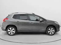 Usado Peugeot 2008 Style 100 CV (73 kW) 2016 Gris / plata SUV