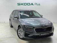 Usado Skoda Scala Selection 115 CV (84 kW) 2025 Gris Utilitario