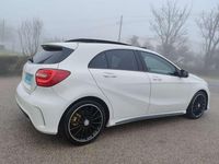 Usado Mercedes A180 AMG line 122 CV (89 kW) 2015 Blanco Utilitario