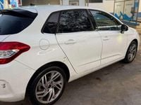 Begagnad Citroën C4 111 HK (81 kW) 2012 Vit Halvkombi