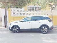 Usado Peugeot 3008 Allure 130 CV (95 kW) 2019 Blanco SUV