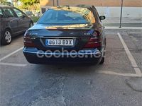 Usado Mercedes E270 Elegance 170 CV (125 kW) 2002 Negro Berlina