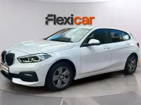 Begagnad BMW 118 136 HK (100 kW) 2022 Vit Halvkombi