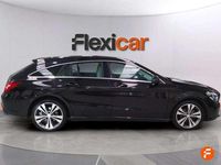 Usado Mercedes CLA200 Shooting Brake 136 CV (100 kW) 2018 Negro Familiar