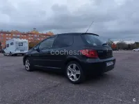 Usado Peugeot 307 136 CV (100 kW) 2004 Negro Berlina