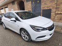Usado Opel Astra Dynamic 125 CV (91 kW) 2018 Blanco Familiar