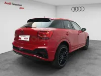Usado Audi Q2 Ambiente 150 CV (110 kW) 2025 Rojo SUV