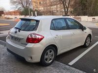 Usado Toyota Auris Hybrid Active 135 CV (99 kW) 2011 Blanco Berlina