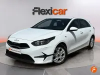 Usado Kia Ceed 136 CV (100 kW) 2023 Blanco Utilitario