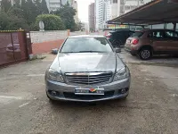 Usado Mercedes C220 170 CV (125 kW) 2009 Gris / plata Berlina