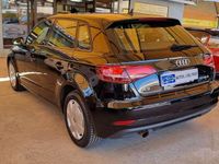 Usado Audi A3 Sportback 116 CV (85 kW) 2019 Negro Utilitario