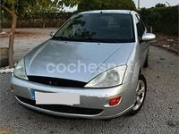 Käytetty Ford Focus Ambiente 100 HP (73 kW) 2002 Harmaa Sedan