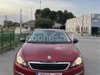 Usado Peugeot 308 Access 92 CV (67 kW) 2015 Rojo Berlina