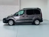 Usado Peugeot Partner Tepee Style 120 CV (88 kW) 2018 Marrón Monovolumen