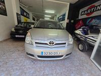 Usado Toyota Corolla Verso Sport 177 CV (130 kW) 2005 Gris / plata Monovolumen