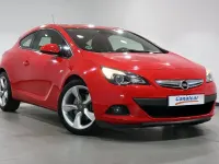 Usado Opel Astra GTC Selective 140 CV (102 kW) 2015 Rojo Utilitario