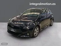 Usado Toyota Yaris Hybrid Active 115 CV (84 kW) 2025 Negro Berlina