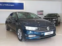 Usado VW Passat Executive 150 CV (110 kW) 2021 Azul Berlina