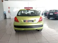 Usado Peugeot 207 120 CV (88 kW) 2007 Verde Berlina