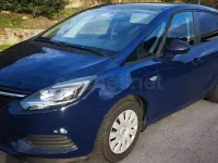 Usado Opel Zafira Tourer Expression 120 CV (88 kW) 2017 Azul Monovolumen