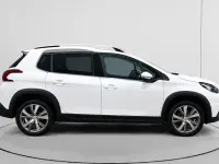 Usado Peugeot 2008 Allure 110 CV (80 kW) 2019 Blanco SUV