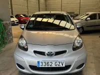 Usado Toyota Aygo 68 CV (50 kW) 2010 Gris / plata Utilitario