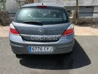 Usado Opel Astra Cosmo 100 CV (73 kW) 2004 Azul Berlina