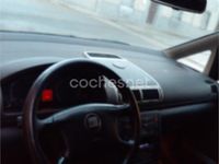 Usado Seat Alhambra 115 CV (84 kW) 2001 Gris / plata Monovolumen